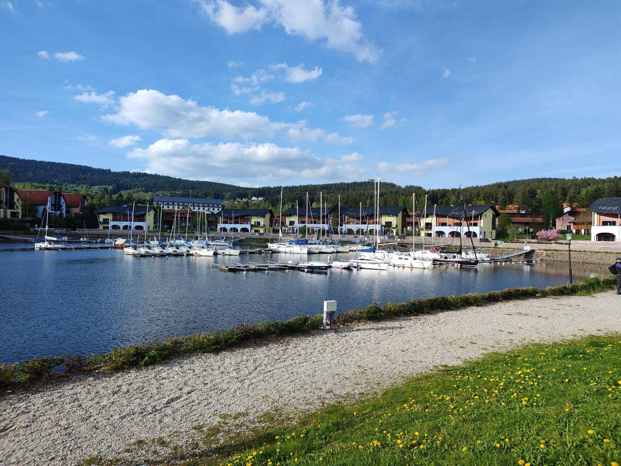 リプノ・ナト・ヴルタヴォウLipno Pearl 4アパートメント エクステリア 写真